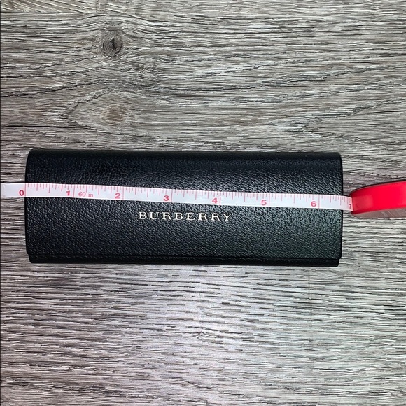 Burberry Eyeglass Class - Picture 6 of 8